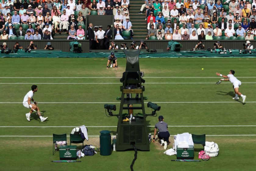 Az Alcaraz–Djokovics meccs kihozta, lejárt a tiszta fehér szerkó ideje Wimbledonban