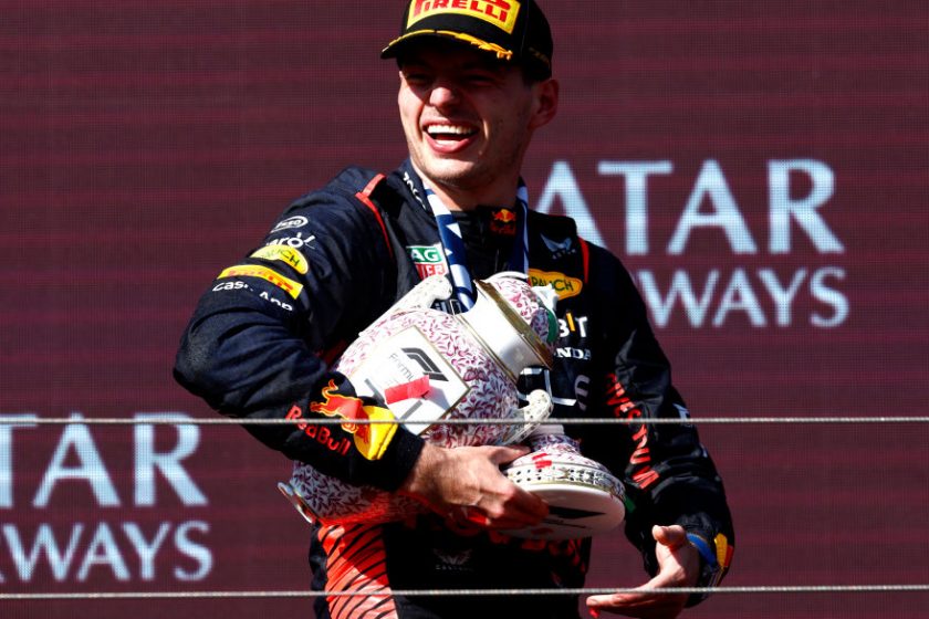 Az első kanyarban megnyerte a Magyar Nagydíjat Max Verstappen, a végén eltört a trófea