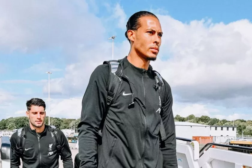 Elutazott a németországi edzőtáborba a Liverpool, Szoboszlaival, de Fabinho nélkül