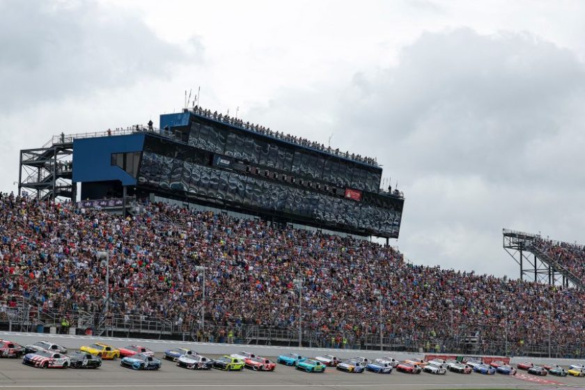 Eső miatt félbeszakadt a Cup Series michigani versenye